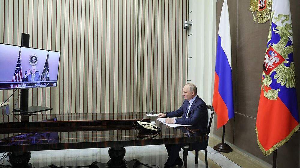 Videokonferenz: Biden und Putin 