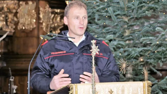 Am 23. Dezember kam das Friedenslicht aus Betlehem in Maria Lankowitz an und wurde von Bruder Elias Unegg in der Wallfahrtskirche gesegnet.