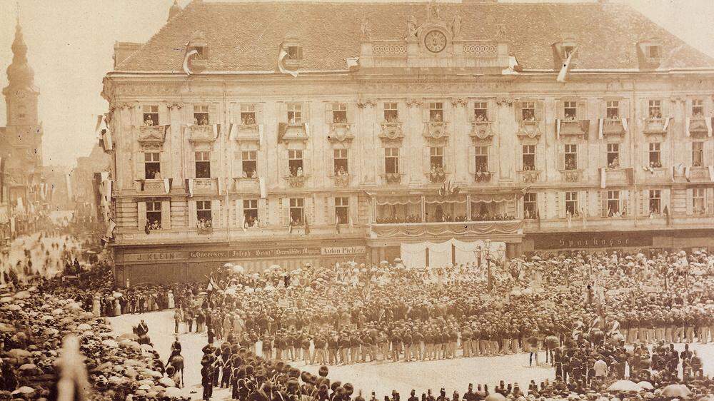 Zweiter Landesfeuerwehrtag 1872 mit einer Parade vor dem Grazer 