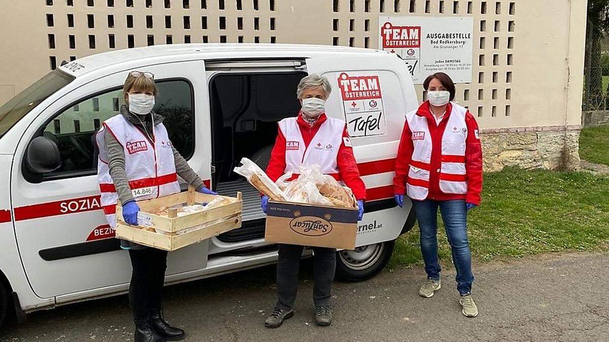 In Bad Radkersburg wird ein Dutzend Menschen von freiwilligen Helfern der Tafel Ö per Zustellung versorgt