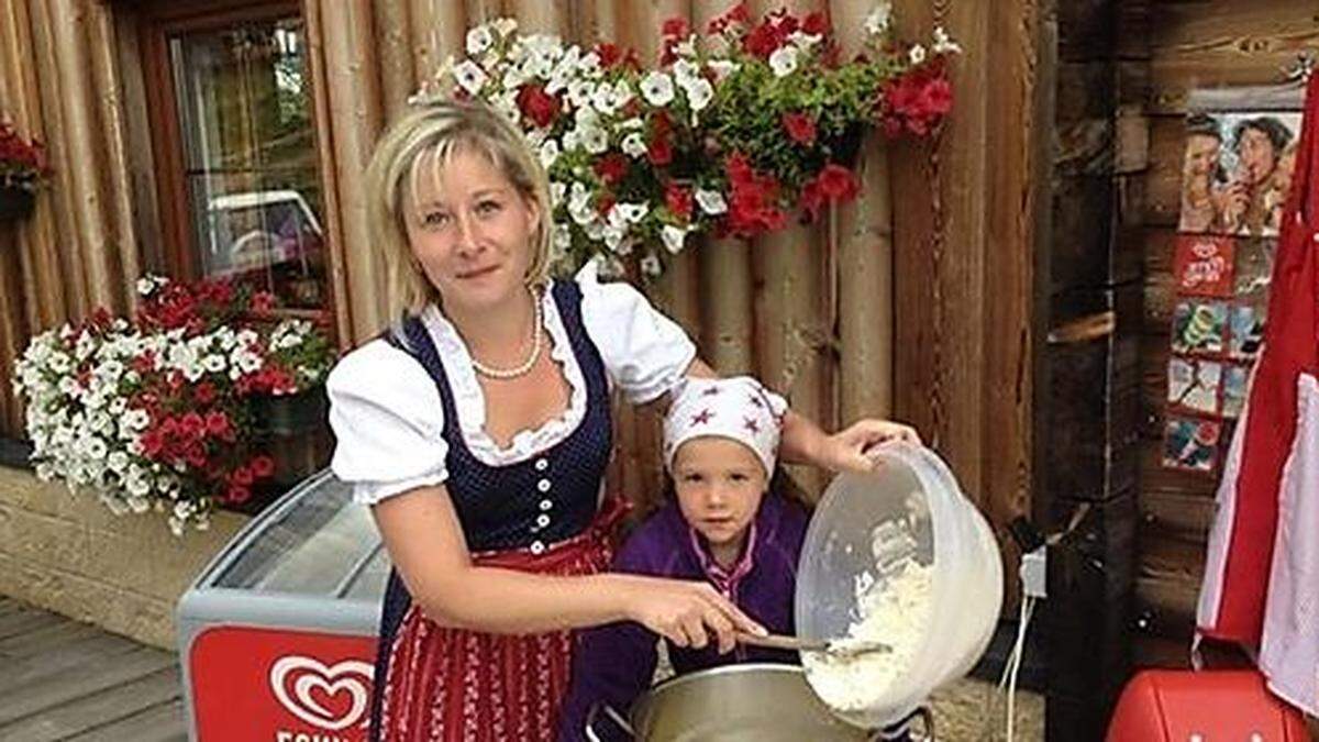 Herstellung von Rahmkoch auf der Branntweinerhütte