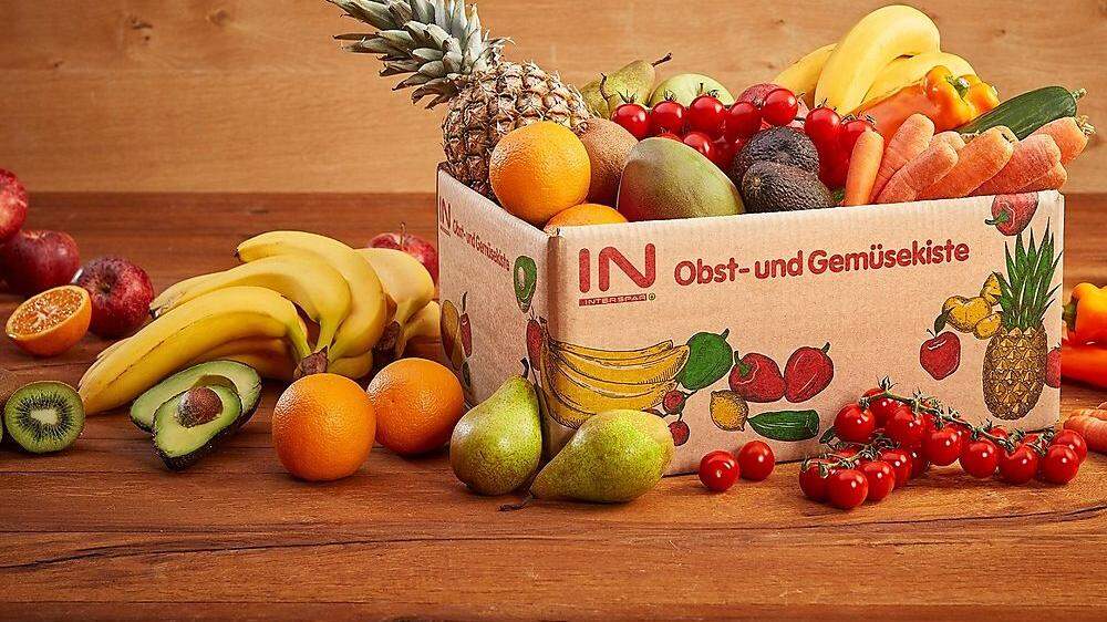 Obst und Gemüse kommen ohne Plastikverpackung, betont Interspar