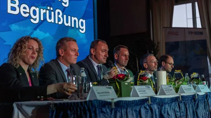 168 Delegierte waren zum 33. Stadtparteitag der Grazer FPÖ erschienen - so viele wie noch nie.