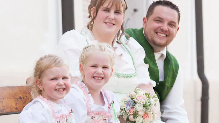 Elisabeth Maria Schramml und Franz Josef Lieb haben im Beisein ihrer Töchter Sophia Ingrid (6) und Anika Franziska (3) „Ja“ gesagt