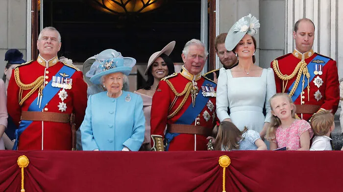 Mit der Militärparade "Trooping the Colour" feiert die britische Königin Elizabeth II. in London ihren 92. Geburtstag.
