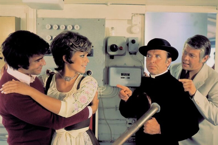 1971 stand Roy Black mit Uschi Glas, Georg Thomalla und Peter Weck in Klagenfurt und Velden für den Film "Hochwürden drückt ein Auge zu" vor der Kamera.