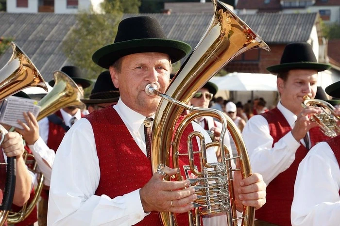 Höhepunkte des dreitägigen Musikerfestes bildeten Gästekonzert, Marschmusikwertung...