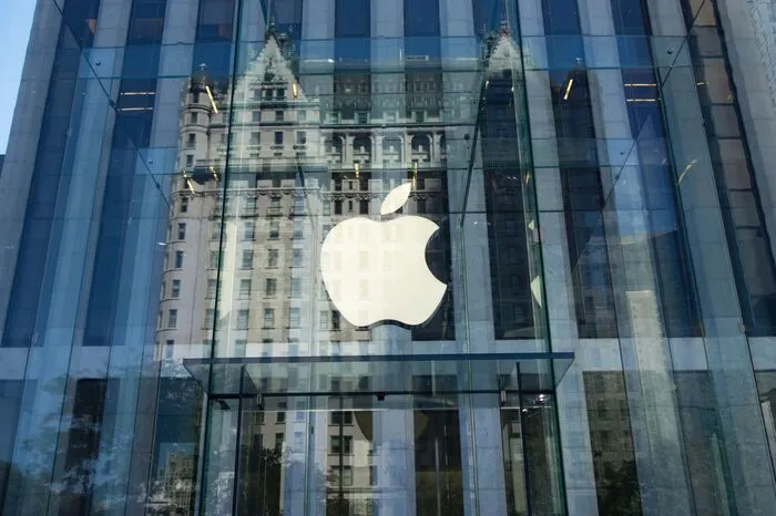 Bei dem Betrag handelt es sich nicht um eine Strafe, sondern um Steuernachzahlungen. Dublin hat gegen die Entscheidung geklagt, ebenso wie Apple selbst.