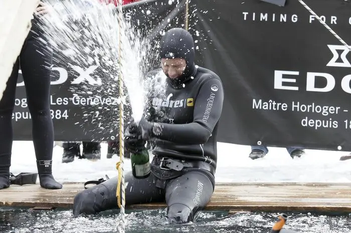 Der niederösterreicher Freitaucher Christian Redl hat am Samstag, den 12.2.2011  am Weissensee mit über 60 Metern den tiefsten Tauchgang unter Eis absolviert.
