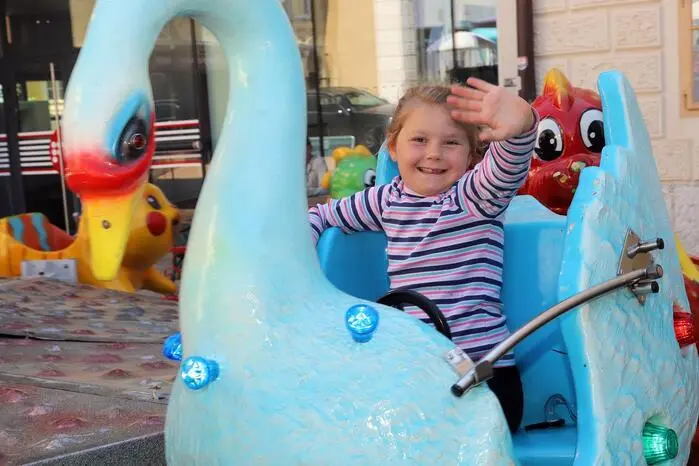 Und jedes Kind erhielt eine GRATIS Karussellfahrt und hatte dabei großen Spaß und Freude.