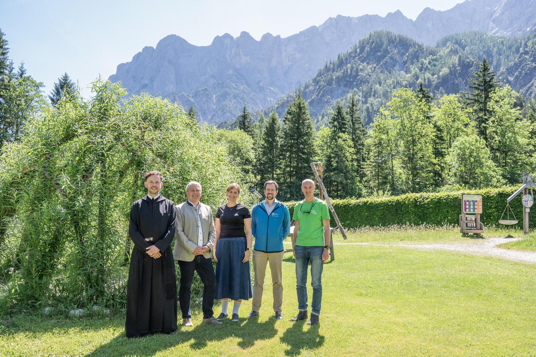 Im „Xeis“ setzt man diesen Sommer aufs Rad und finstere Nächte
