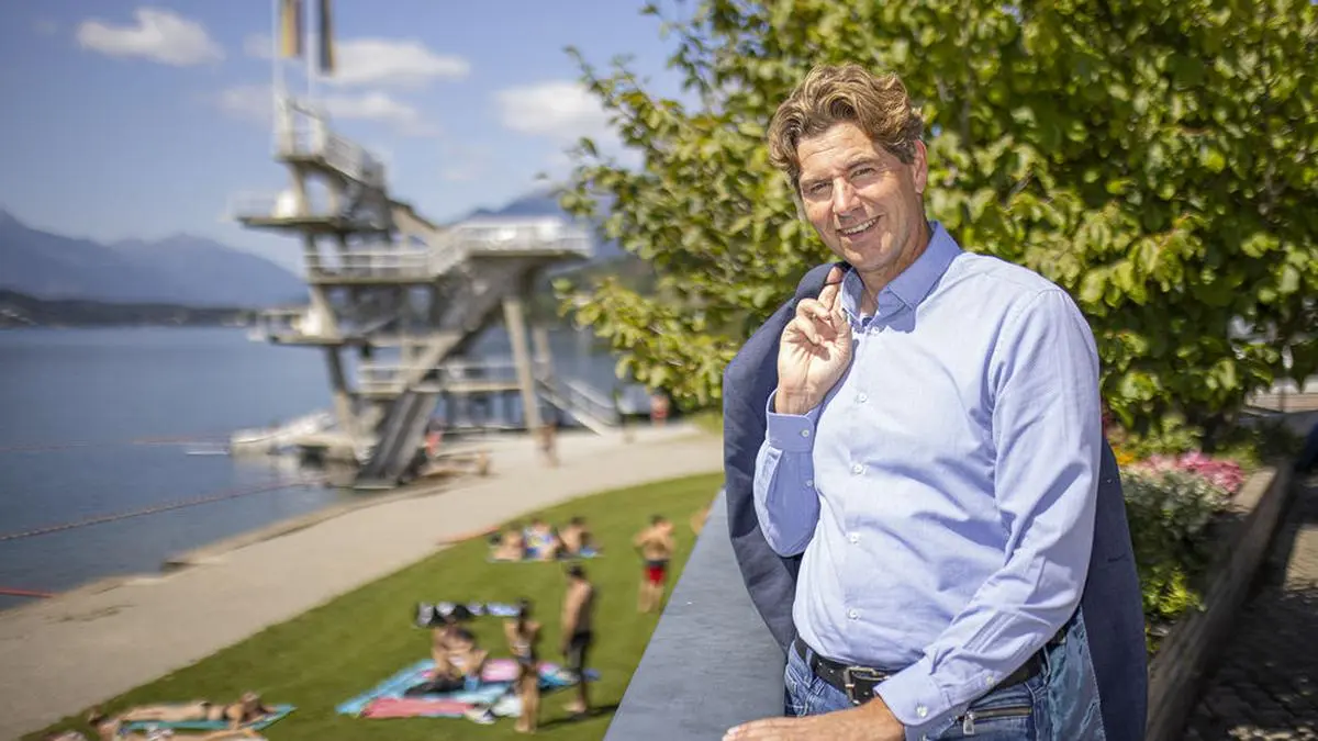 Noch hat Stefan Brandlehner sein Tourismusbüro in Millstatt. Richtig abschalten kann er beim Segeln
