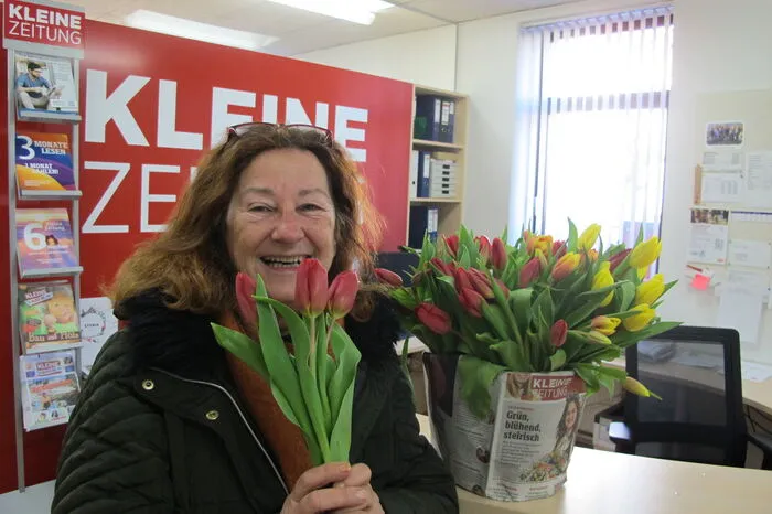Viele kamen extra, um sich die Blumen abzuholen.
