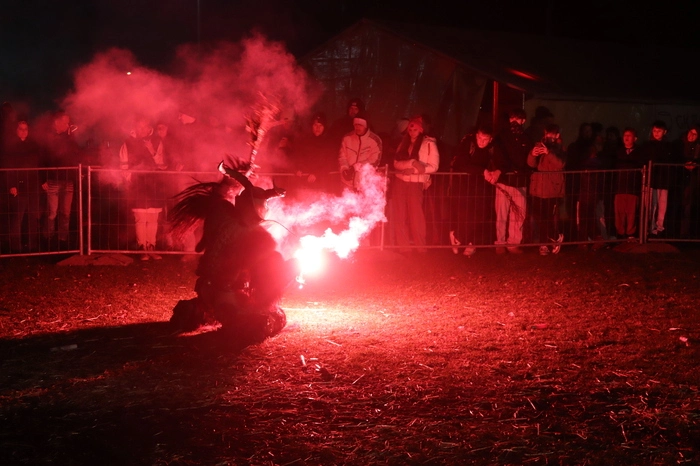 Die neun Perchtengruppen boten verschiedene, spektakuläre Shows an diesem Abend.