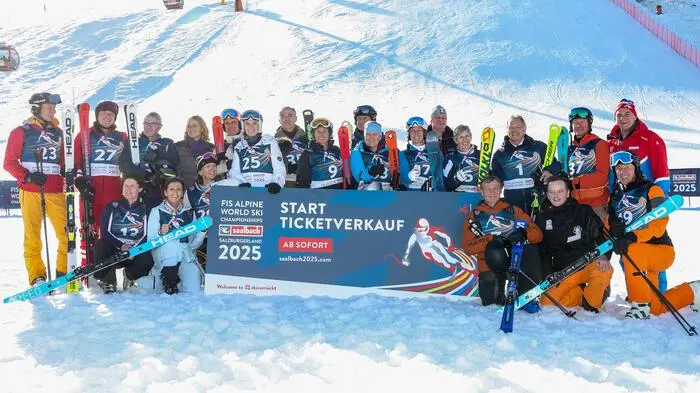 Ein Jahr vor Eröffnung der Ski-WM 2025 in Saalbach trafen sich die österreichischen Legenden der letzten WM in Hinterglemm am Zwölferkogel  und tauschten Erinnerungen an die Tage aus, die für manche ihr Leben nachhaltig änderten.