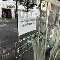 „Vorübergehend geschlossen“ steht seit einigen Tagen vor dem Café Schloffer
