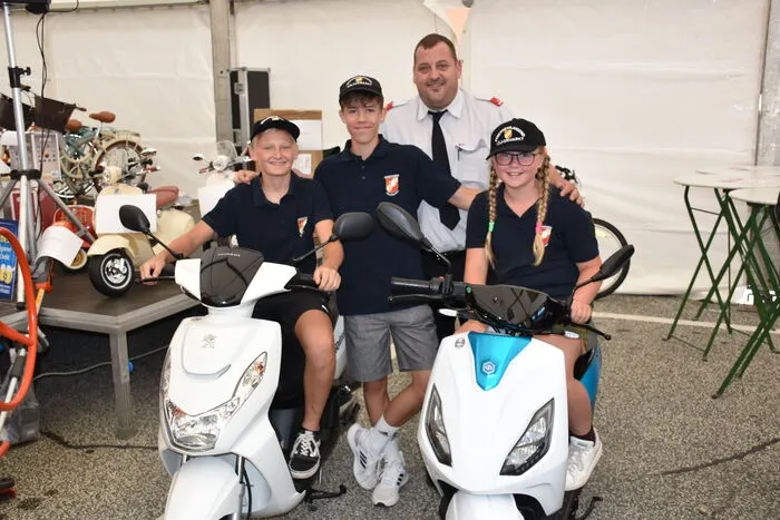 Beim großen Glückshafen konnten diverse Preise wie etwa Motorroller gewonnen werden.