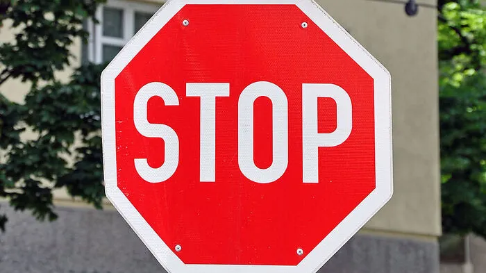 Der 17-Jährige missachtete eine Stopptafel