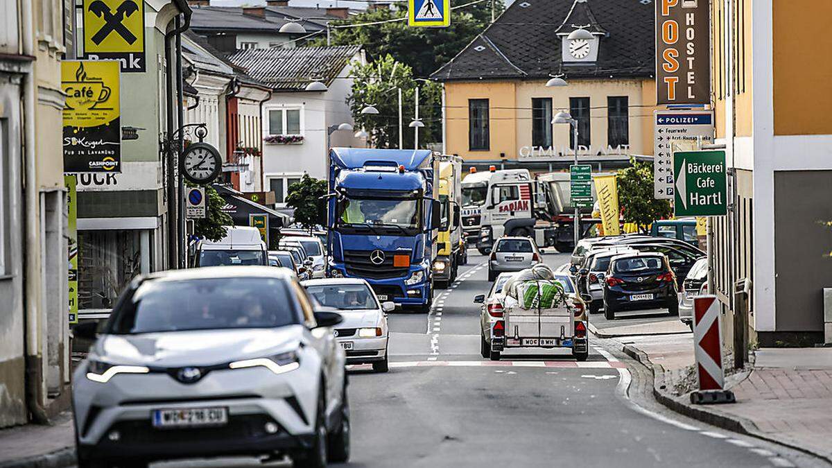 Lavamünd erstickt im Verkehr: Den Bewohnern macht das hohe Lkw-Aufkommen zu schaffen, eine Umfahrung wird gefordert