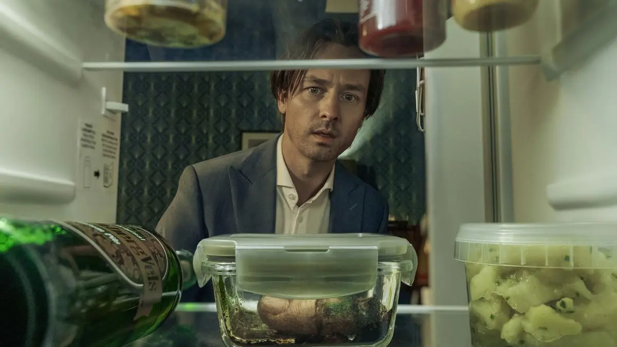 Tom Schilling as Björn on the set of Achtsam Morden; Courtesy of Netflix 2024