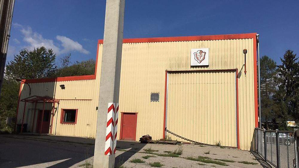 Die Pago-Halle, die zum Recyclinghof der Stadt Spittal gehört, musste aufgrund von Wasserschaden geschlossen werden