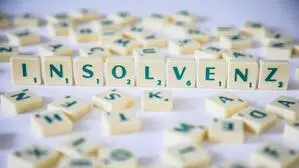 Aus Scrabble-Steinen wurde das Wort „Insolvenz“ geschrieben