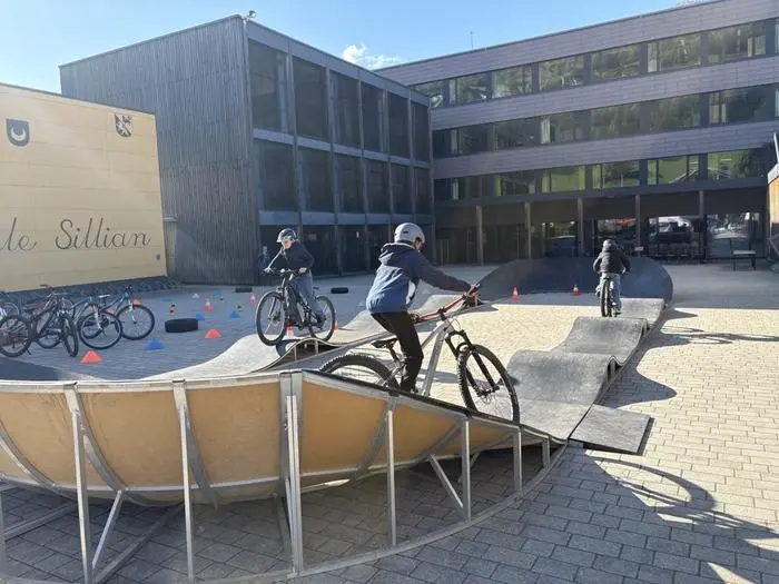 Schüler zeigten vollen Einsatz bei spannenden Stationen