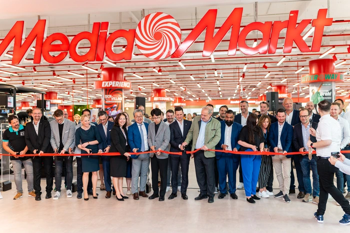 Die feierliche Eröffnung | Ab 4. Juli kann im neuen Tech-Village nach Herzenslust geshoppt werden