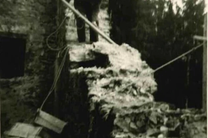 Er machte in Tausenden Stunden harter Arbeit, die Burg zu einem Schmuckstück.