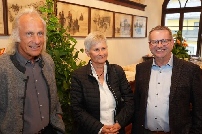 Klicken Sie sich bitte durch die weiteren Fotos der Serie.