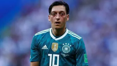Mesut Özil