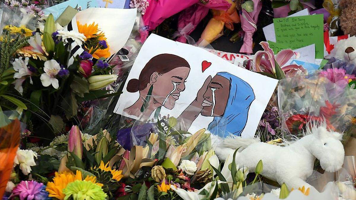 51 Menschen tötete der  Massenmörder von Christchurch (Neuseeland) - für den Kärntner ein &quot;Held&quot;