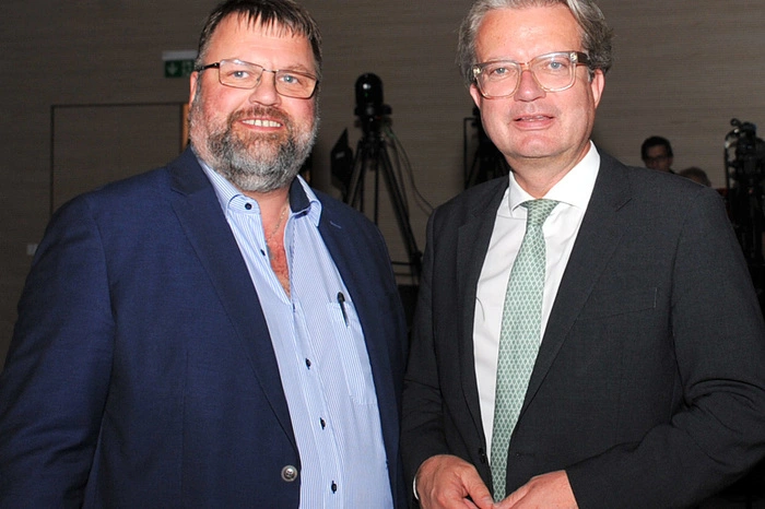 Öblarns Bürgermeister Franz Zach mit Landesrat Drexler