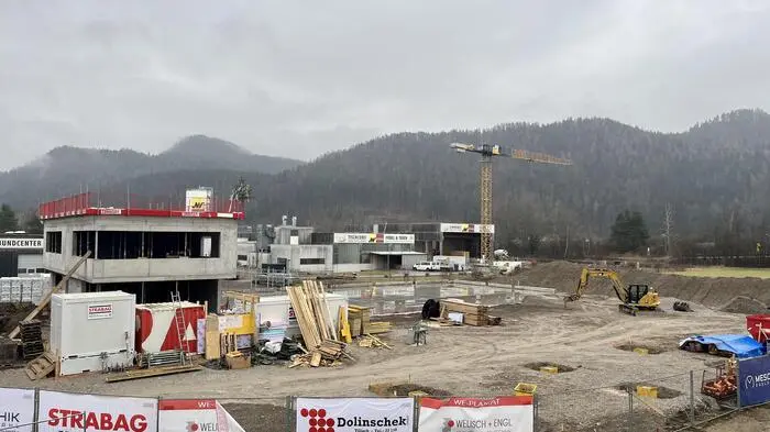 Am Gelände in St. Niklas wird die Produktionshalle erweitert