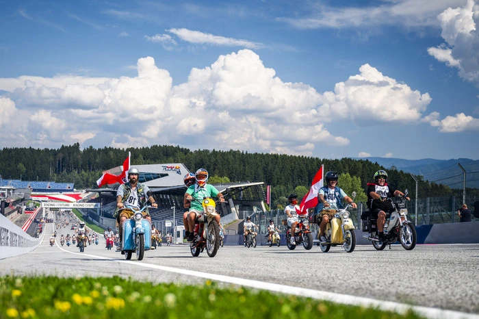 Hunderte Zweirad-Enthusiasten versammeln sich am 14. August für den „MopedGP von Österreich“  