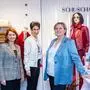 Drei Frauen stehen im Modehaus Schuscha | Heidi Sunitsch, Brigitte Pirker und Barbara Lesjak-Schuscha (von links) beraten im Klagenfurter Traditionshaus