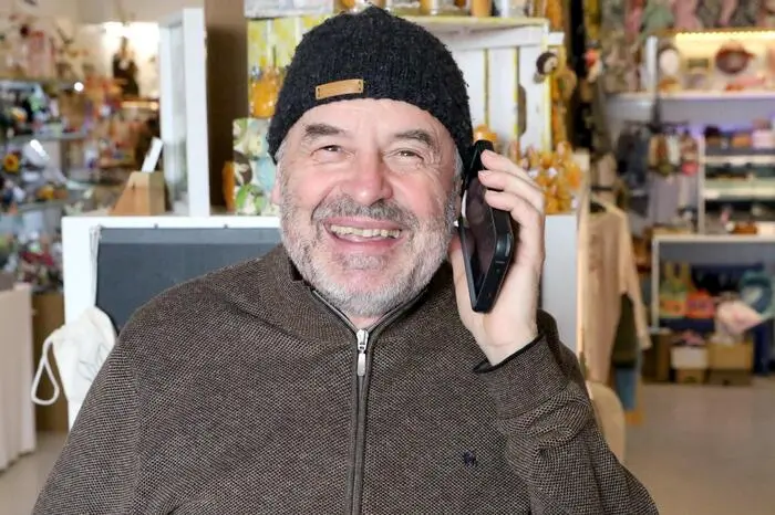 Den Hauptpreis, ein 150 Euro-Gutschein, konnte heuer „Kunst & Werk“-Obmann Alfred Krainer (Foto) an Ilse Ferjanz überreichen.