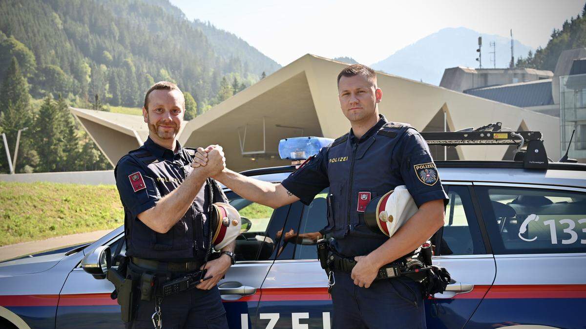 Die „Lebensretter-Streife“ der API Gleinalm, Revierinspektoren Thomas Zinner (l.) und Christian Pausch 