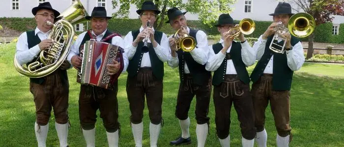 Auch die Gruppe Kernölblech wird aufspielen