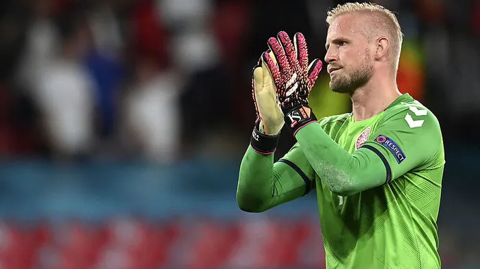 TOR: Kasper Schmeichel: Es fehlte nicht viel, und der 34-Jährige hätte wie sein Vater Peter vor 29 Jahren das EM-Finale erreicht. Dänemarks Nummer 1 war über das gesamte Turnier ein sicherer Rückhalt, er entschärfte 18 Schüsse, nur der Schweizer Yann Sommer parierte drei mehr.