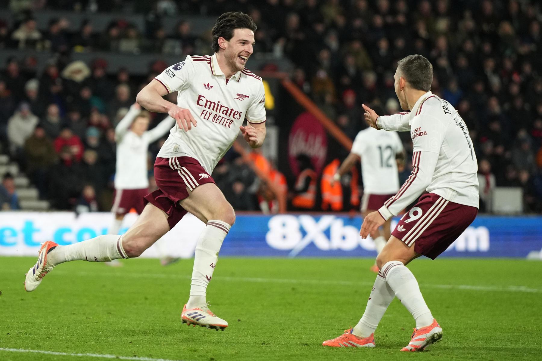 Premier League: Arsenal legt mit Sieg gegen Bournemouth im Titelkampf vor