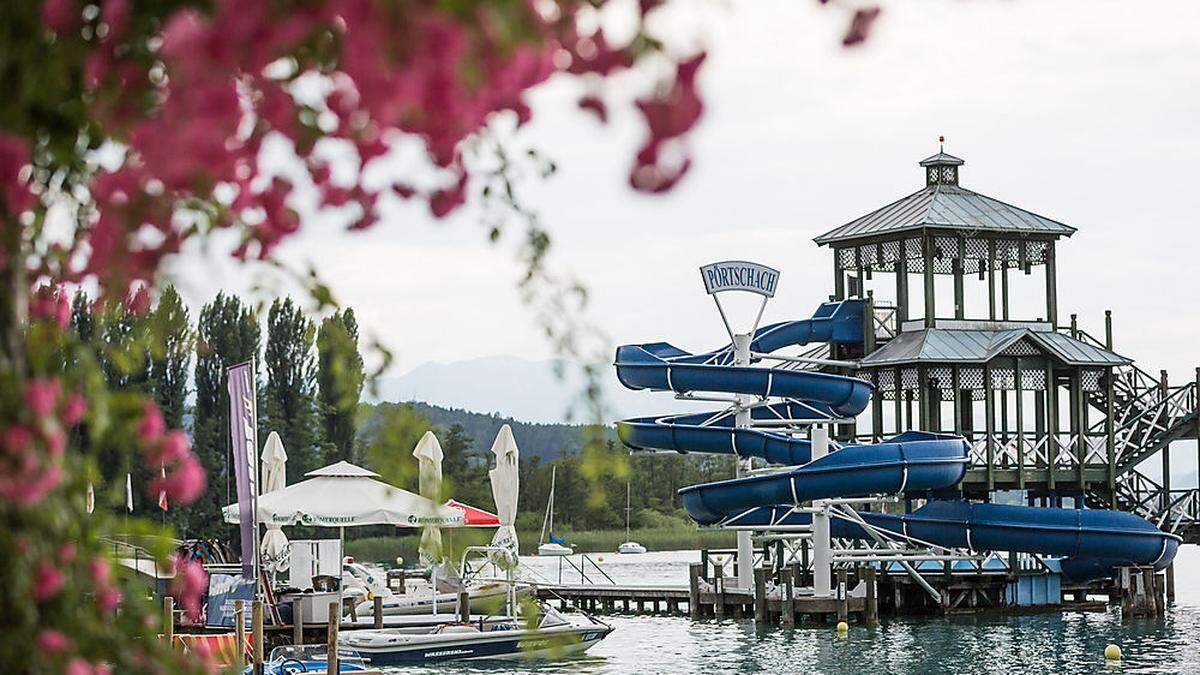 Während zwei Gäste baden waren, wurden ihnen ihre Räder vor dem Promenadenbad in Pörtschach gestohlen