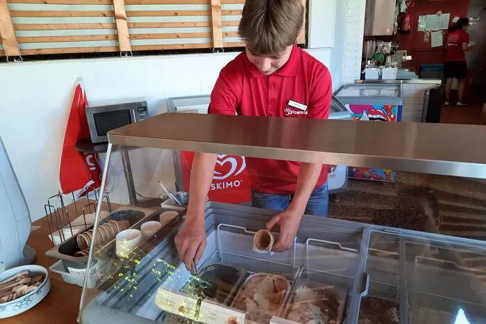 Der 16-jährige Gymnasiast aus Fürstenfeld arbeitet bereits zum zweiten Mal in der Therme Loipersdorf