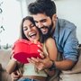 Ob Geschenke oder nicht, am Valentinstag steht die gemeinsame Zeit als Paar im Vordergrund