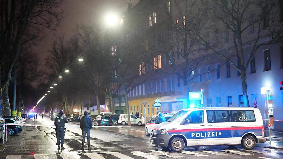 Drei Frauen sind am Freitagabend in einem Bordell in Wien-Brigittenau tot aufgefunden worden