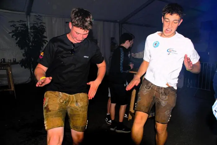 Ein Schuhplattler passt auch zu EDM.