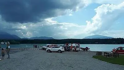 In den Abendstunden wurde das Kind aus acht Metern Tiefe geborgen