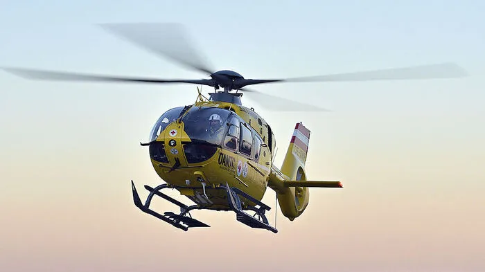 Mit dem Rettungshubschrauber wurde die verletzte Alpinistin in die Klinik Diakonissen nach Schladming geflogen