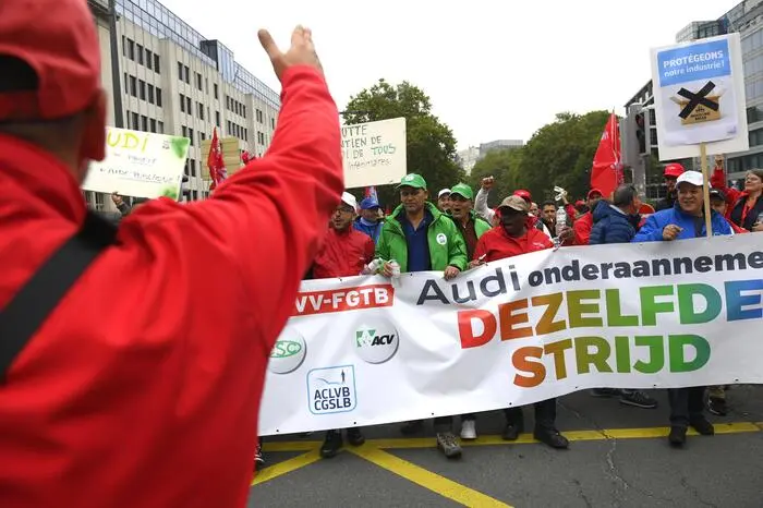 Demonstration In Solidarity With AUDI Workers BRUSSELS, BELGIUM - SEPTEMBER 16: The FGTB, CSC, CGSLB ,ABVV, ACV and ACLVB trade unions are organizing a demonstration in Brussels on September 16. It will be supported by other European trade unions. Trade unions demand a cutting-edge reindustrialization, for the Belgian economy, Demonstrators.pictured on September 16, 2024 in Brussels, Belgium, 16/09/2024 Brussels Belgium PUBLICATIONxNOTxINxFRAxBEL Copyright: xPhilipxReynaersx
