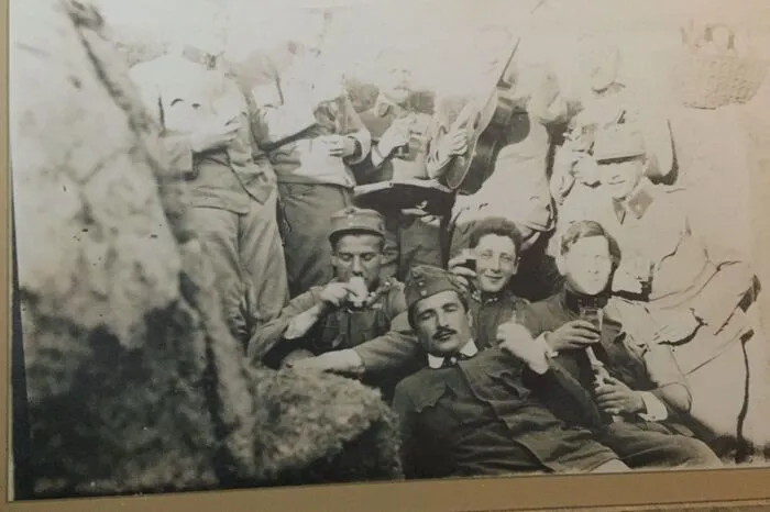 Die Bedingungen für die Soldaten wurden vor allem im Winter 1914/1915 extrem
